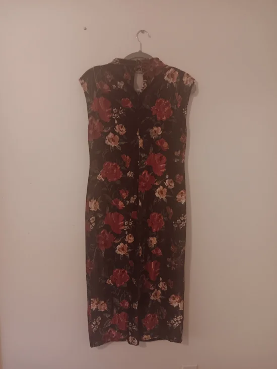 Maurices Black Red Floral Velvet Bodycon Midi Dress Medium - Picture 3 of 5